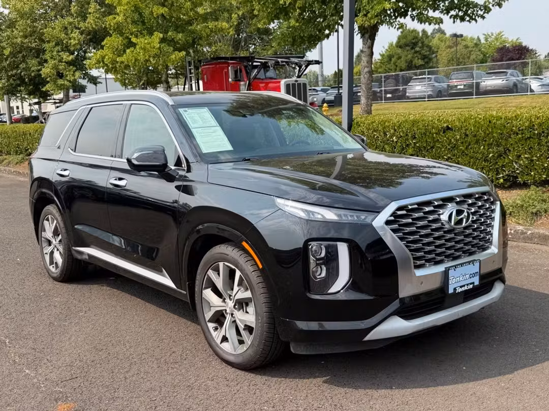 2021 Hyundai Palisade Limited - Image 2