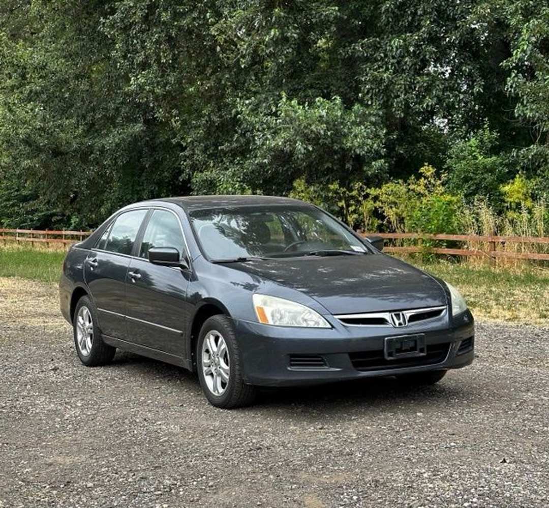 2006 Honda Accord EXL - Image 2