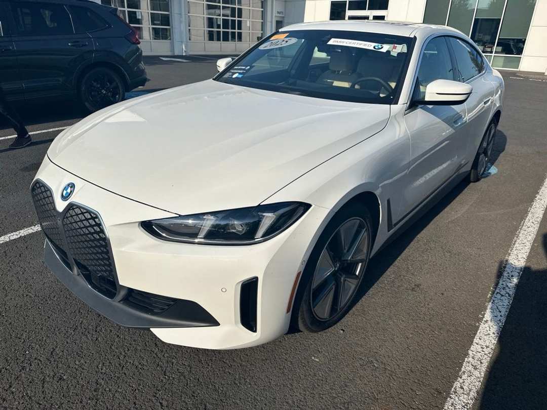 2025 BMW I4 xDrive40 - Image 2