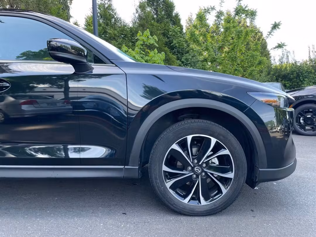 2023 MAZDA CX-5 2.5 S Premium Package - Image 2