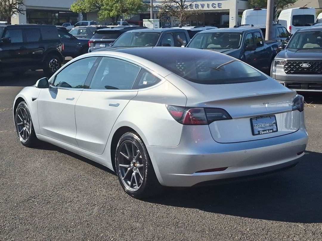 2018 Tesla Model 3 Long Range - Image 3