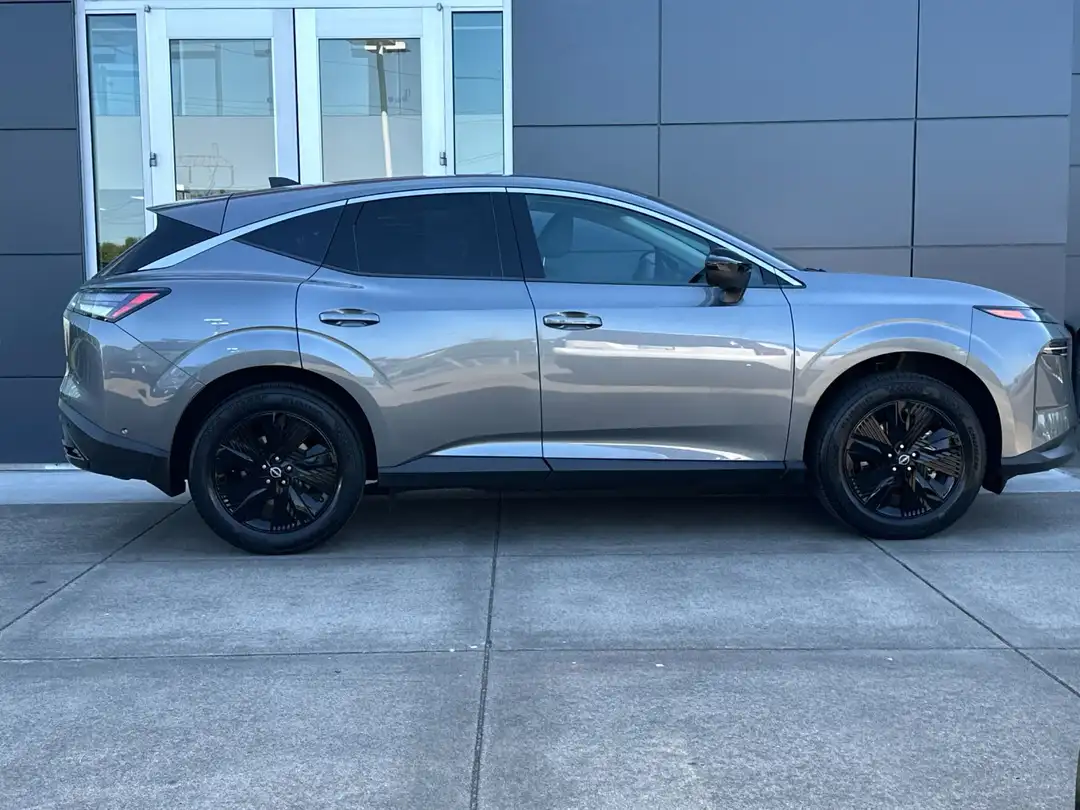 2025 Nissan Murano SV - Image 3