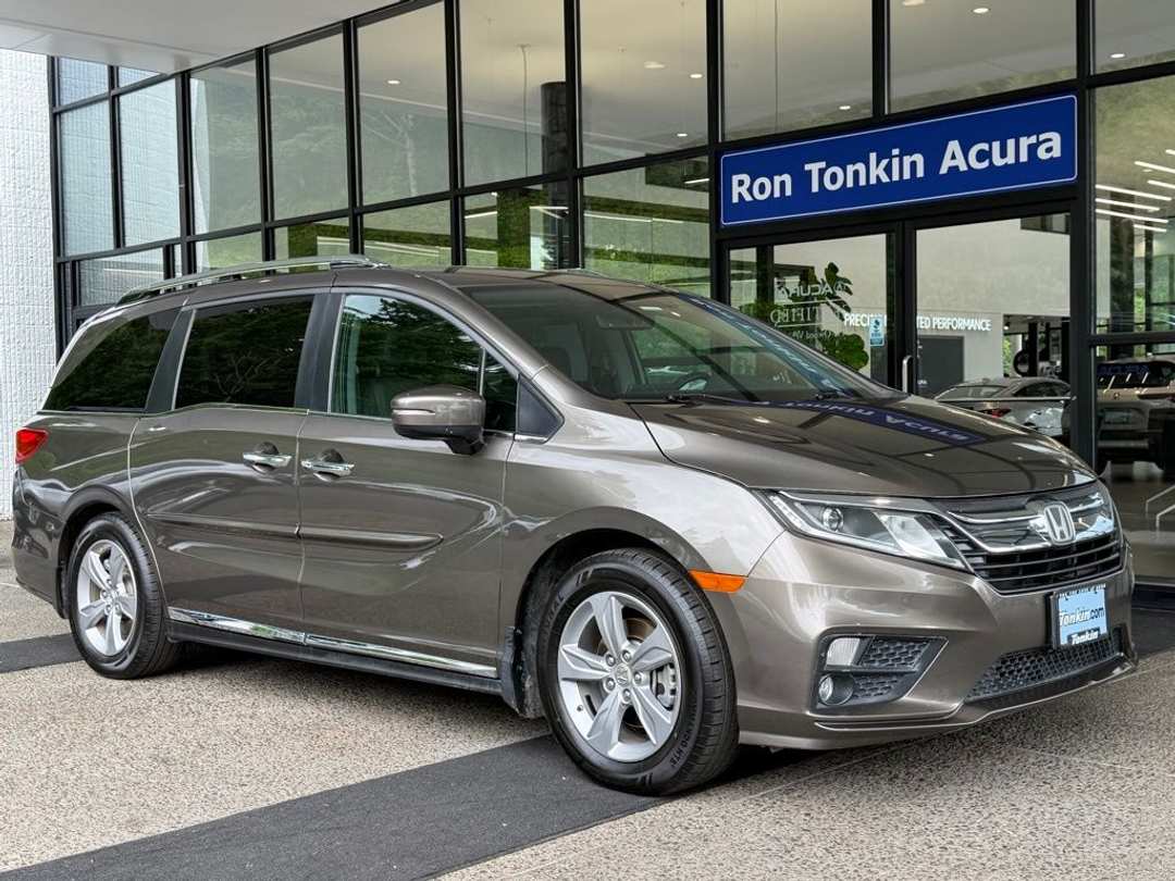 2018 Honda Odyssey EXL - Image 2
