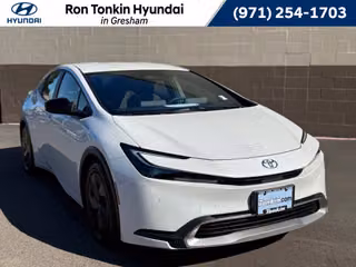 2025 Toyota Prius Plug-In Hybrid SE