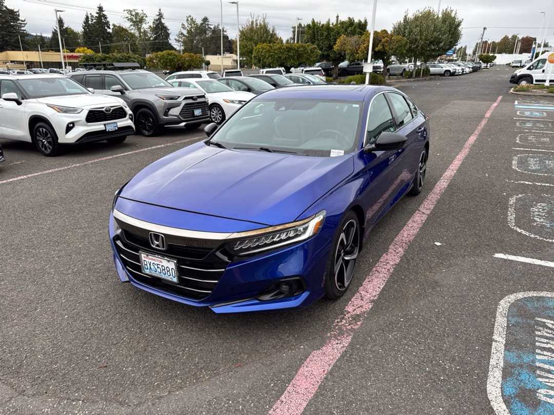2021 Honda Accord Sport 2.0T - Image 3