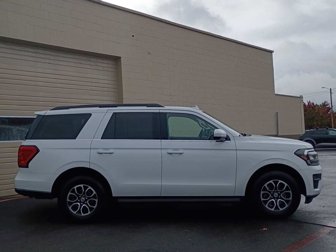 2024 Ford Expedition XLT - Image 3