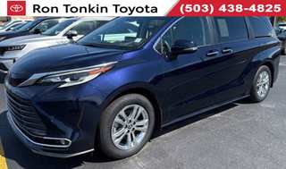 2022 Toyota Sienna Platinum