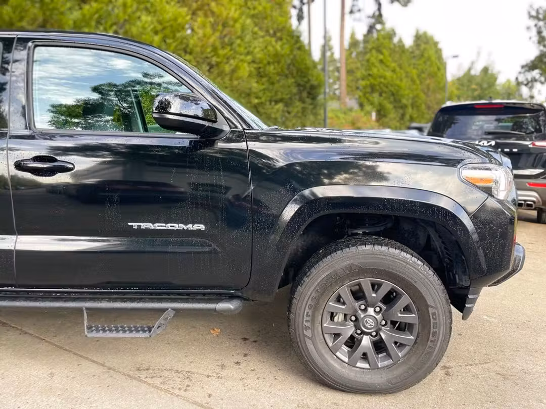2023 Toyota Tacoma SR5 - Image 2