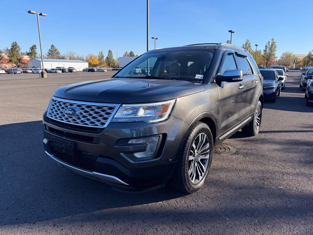 2017 Ford Explorer Platinum - Image 3