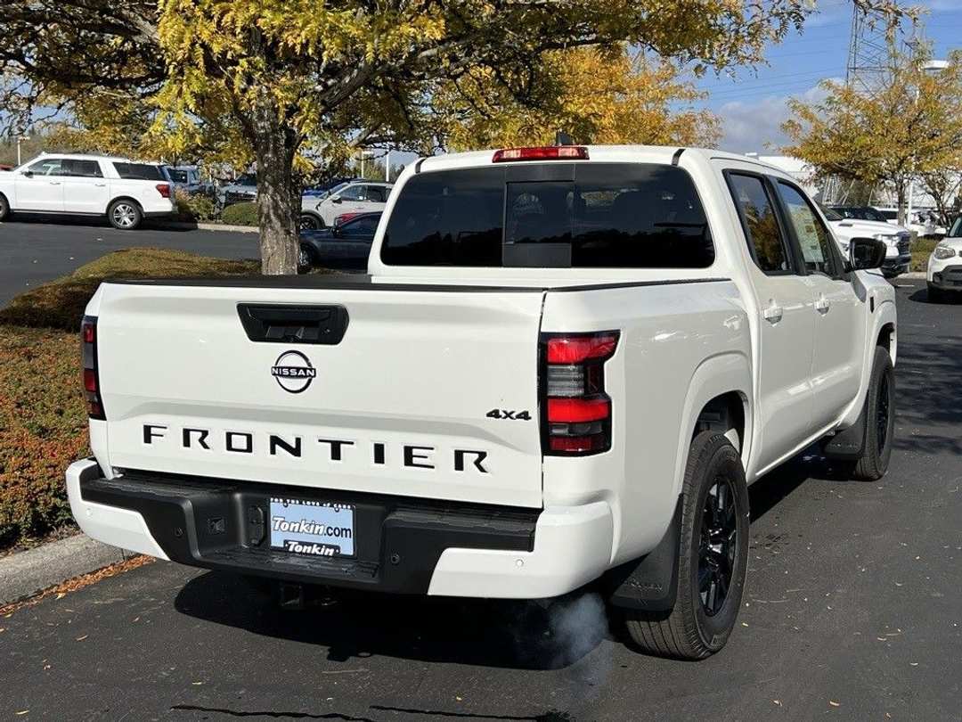 2026 Nissan Frontier SV - Photo 6