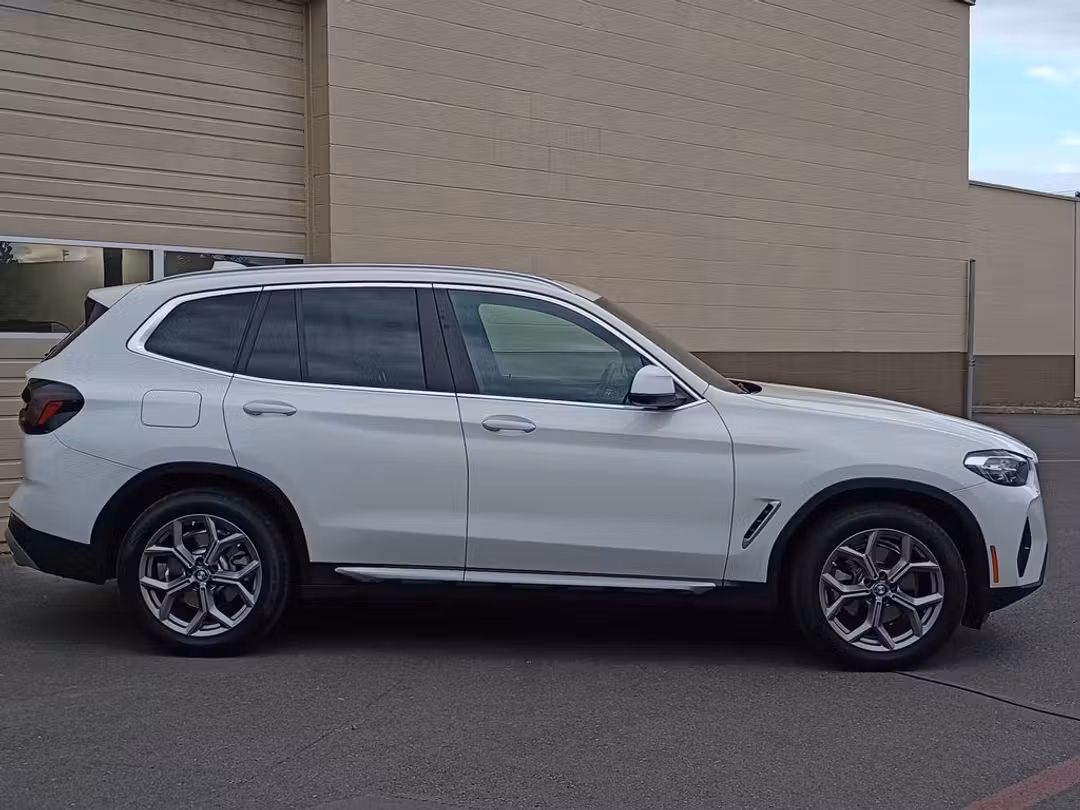 2024 BMW X3 xDrive30i - Image 3