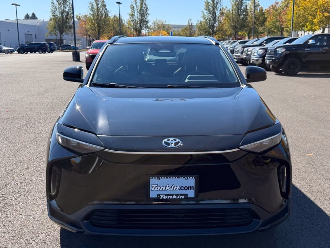 2024 Toyota Bz4X XLE - Image 3