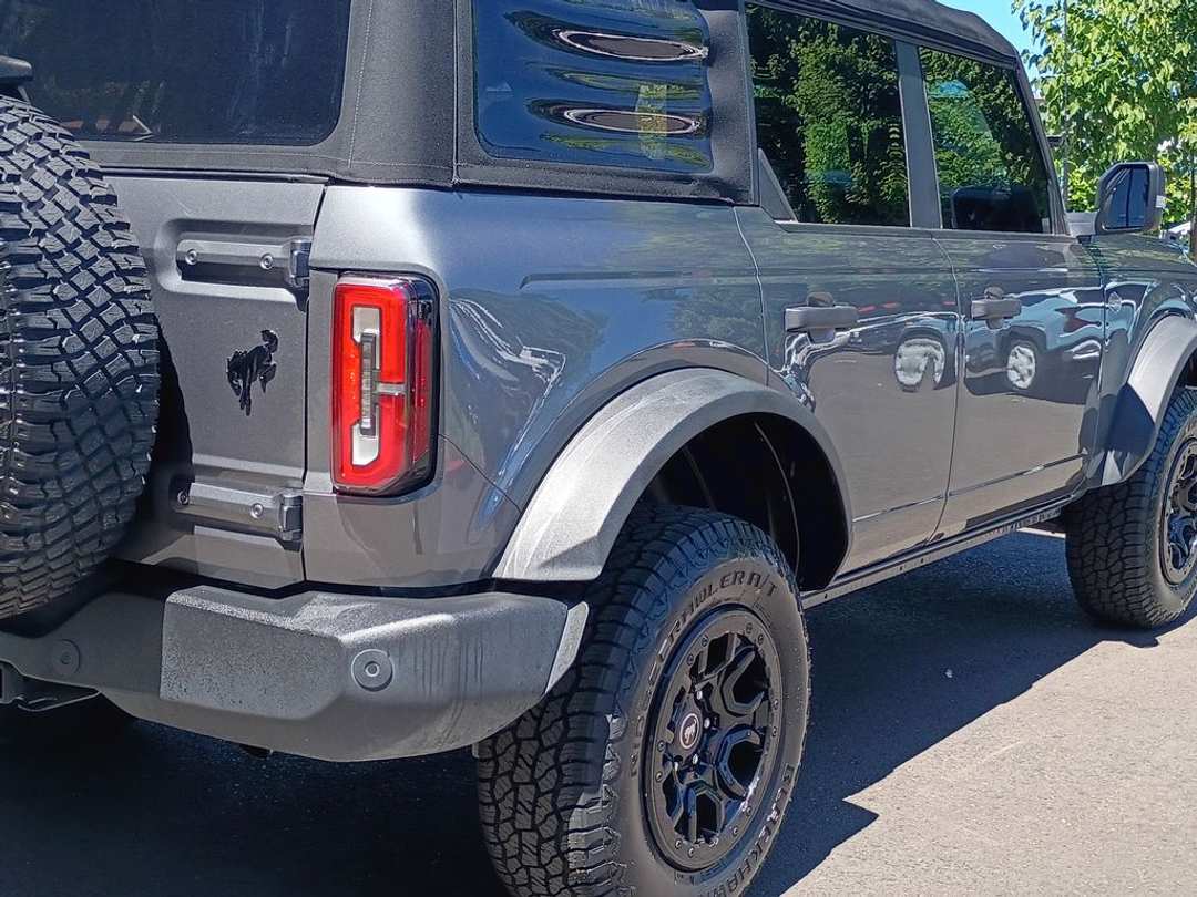 2022 Ford Bronco Wildtrak - Image 3