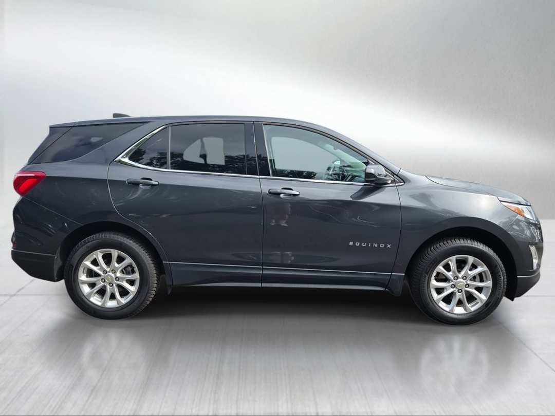 2020 Chevrolet Equinox LT - Image 2
