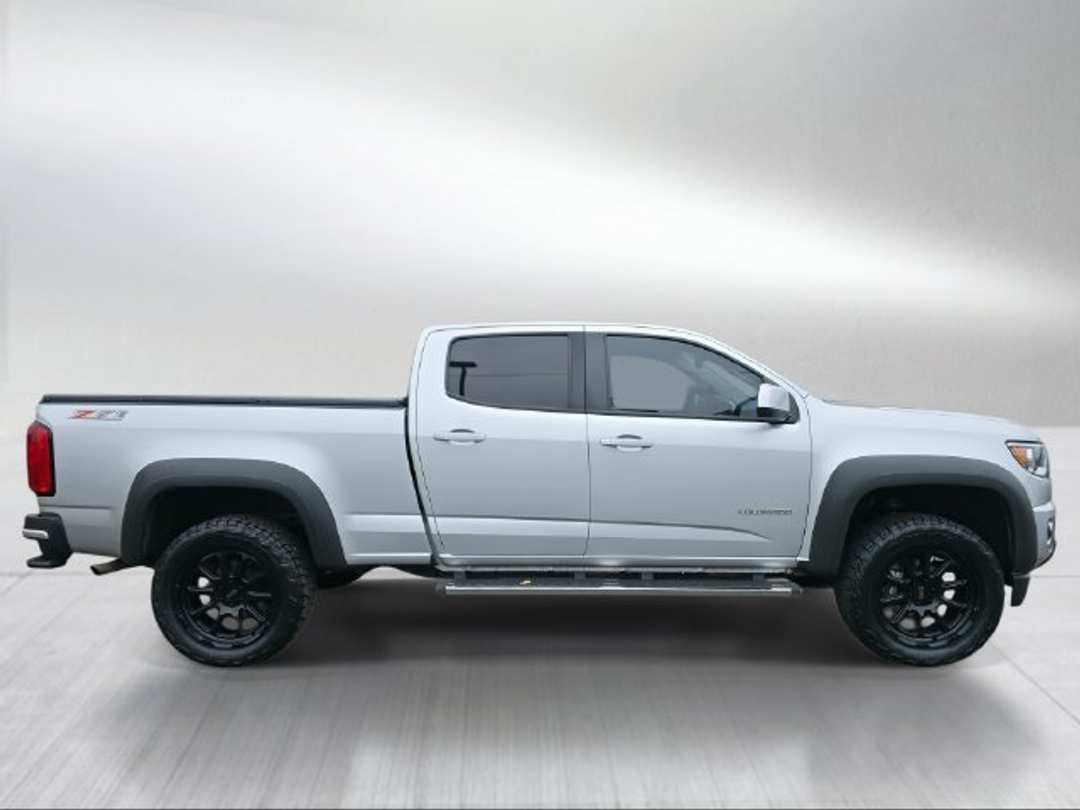 2019 Chevrolet Colorado Z71 - Image 2