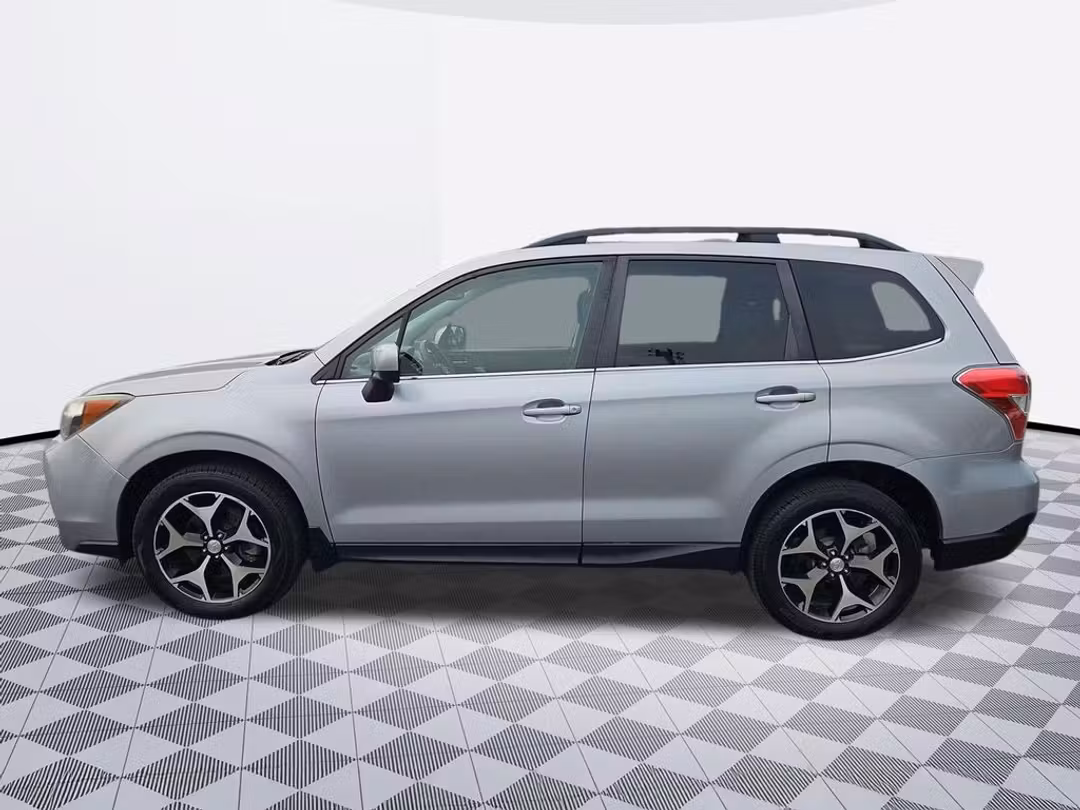 2014 Subaru Forester 2.0XT Premium - Image 3