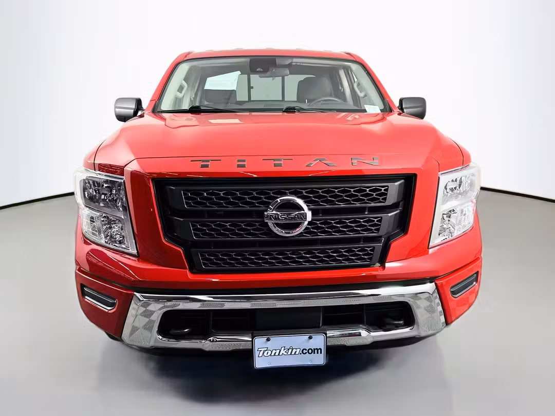 2022 Nissan Titan SV - Image 2