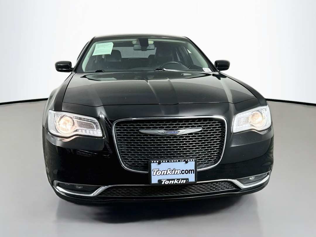 2017 Chrysler 300 Limited - Image 2