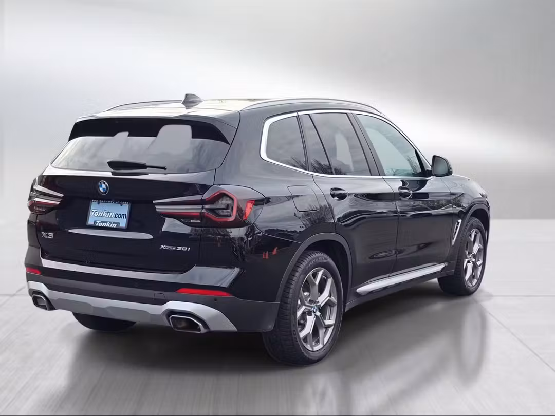 2023 BMW X3 xDrive30i - Image 3