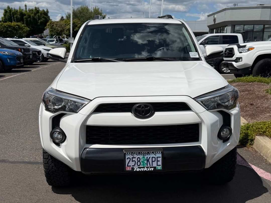 2018 Toyota 4Runner SR5 Premium - Image 3