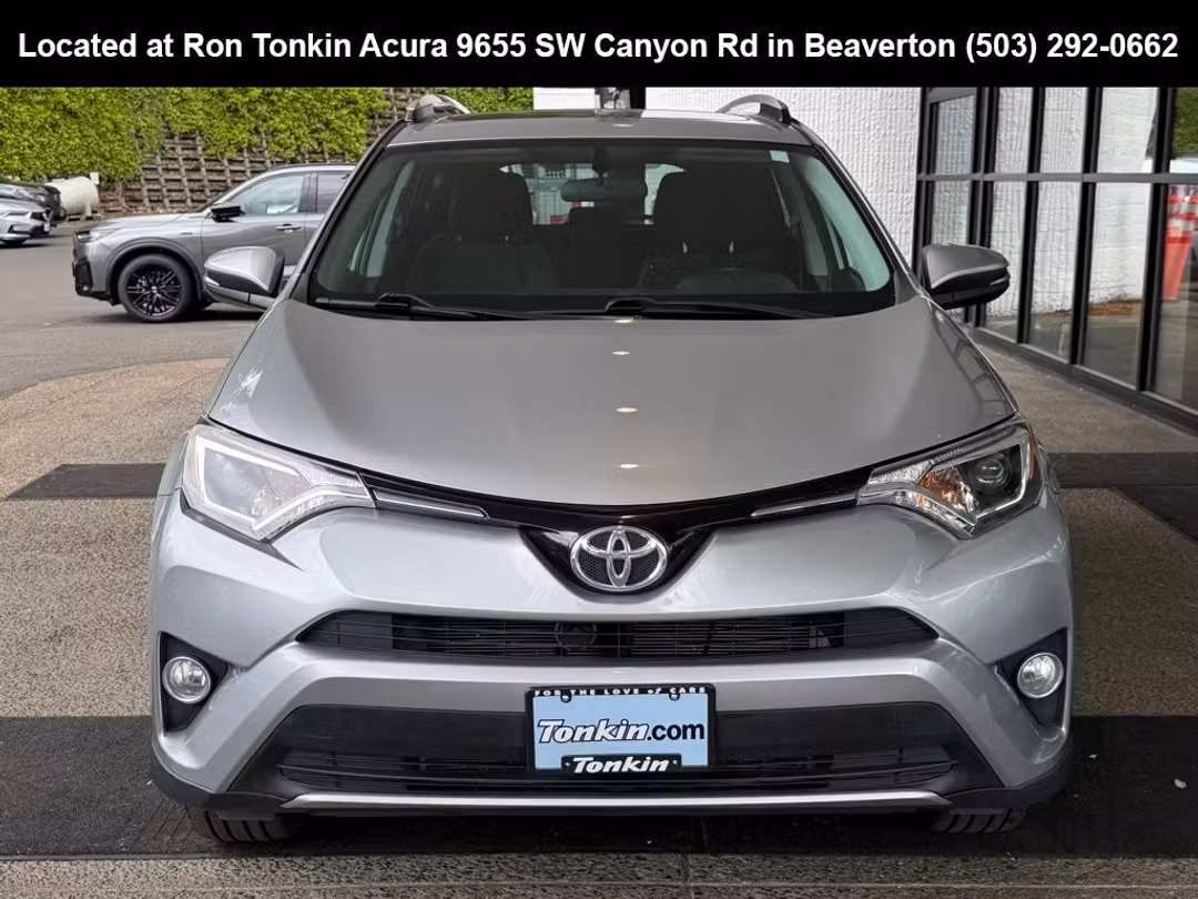 2016 Toyota Rav4 XLE - Image 3