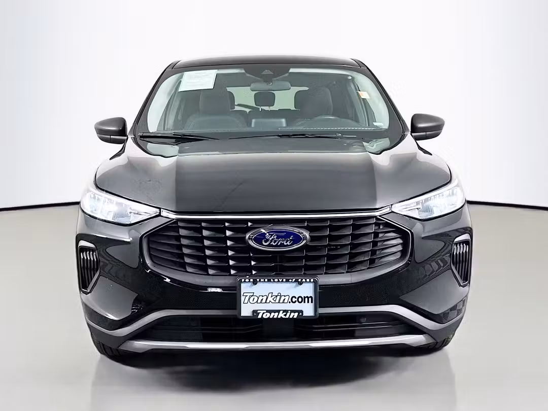 2025 Ford Escape Active - Image 2
