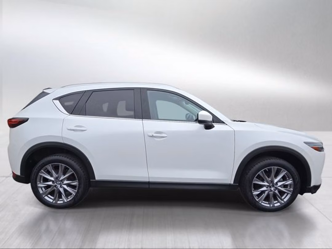 2019 MAZDA CX-5 Grand Touring - Image 2