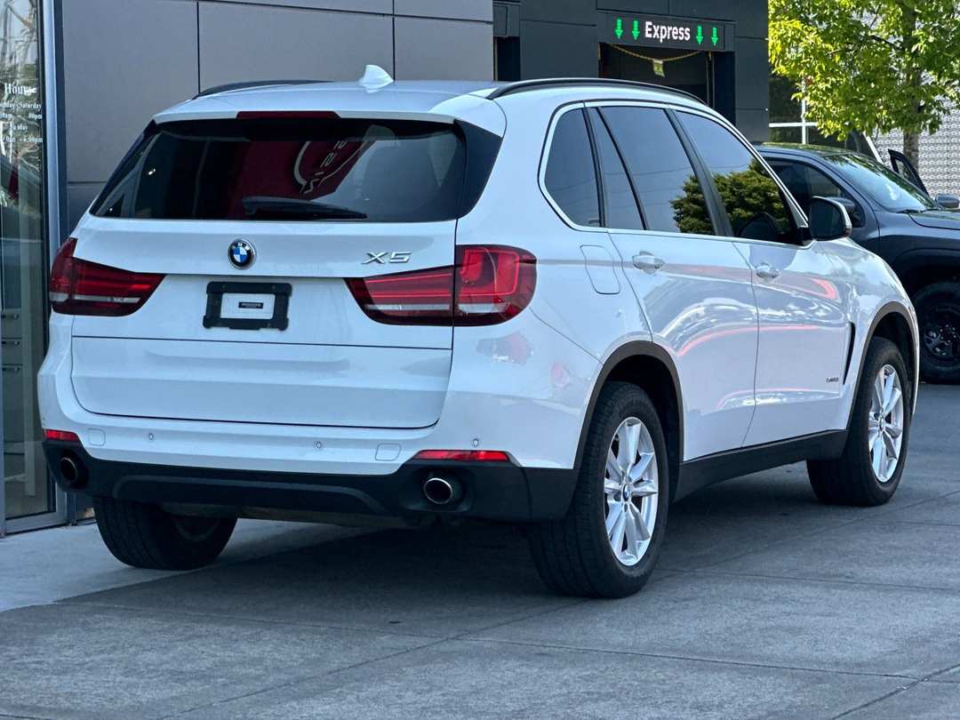 2015 BMW X5 xDrive35i - Image 3