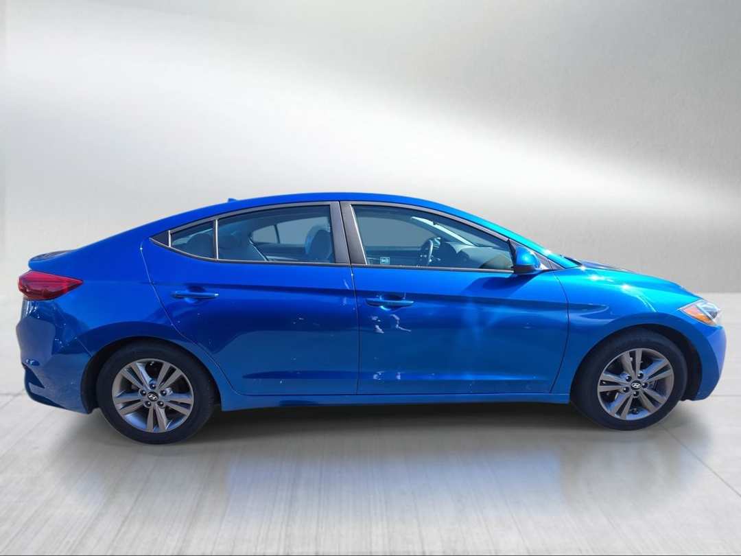 2018 Hyundai Elantra SEL - Image 2