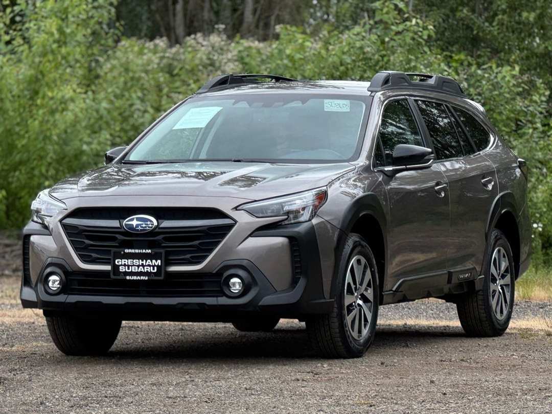 2024 Subaru Outback Premium - Image 3