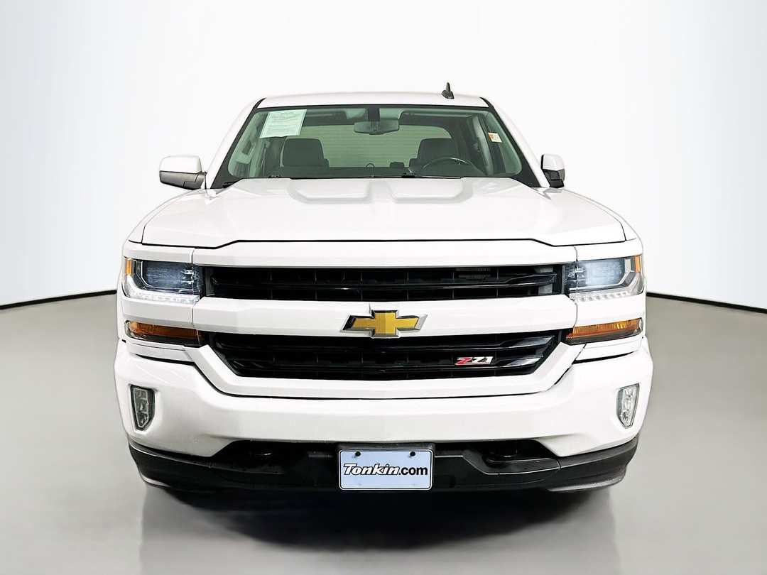 2018 Chevrolet Silverado 1500 LT - Image 3