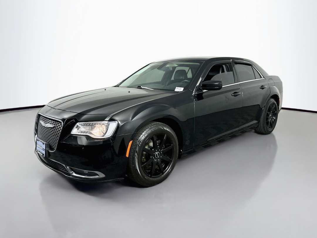 2017 Chrysler 300 Limited - Image 3
