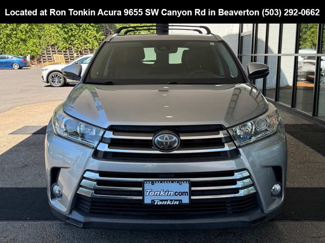 2017 Toyota Highlander Limited - Image 3