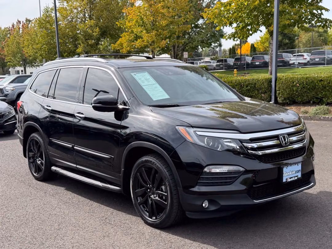 2018 Honda Pilot Elite - Image 2