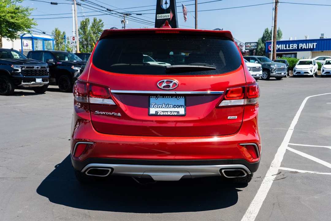 2018 Hyundai Santa Fe SE - Image 3