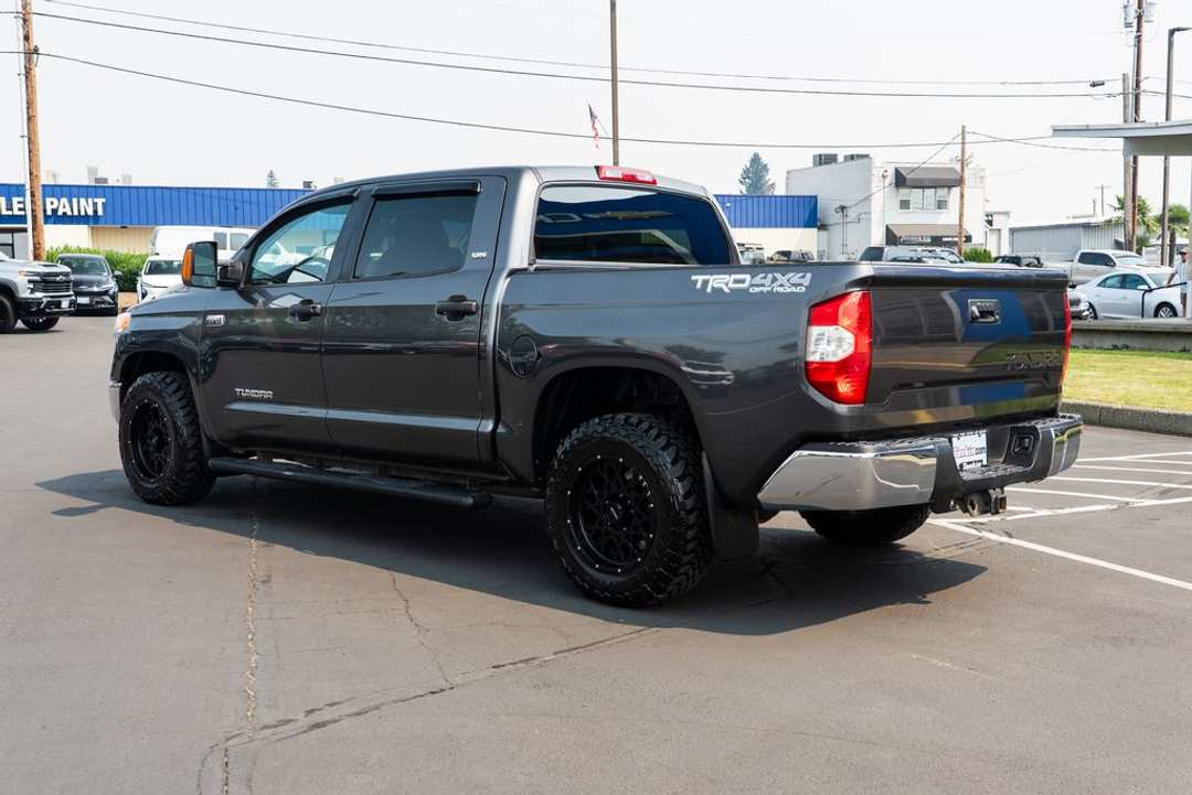 2016 Toyota Tundra SR5 - Image 3