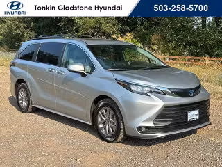 2025 Toyota Sienna XLE