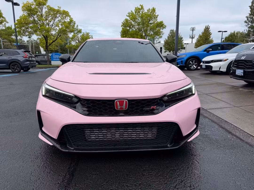 2025 Honda Civic Type R - Image 2
