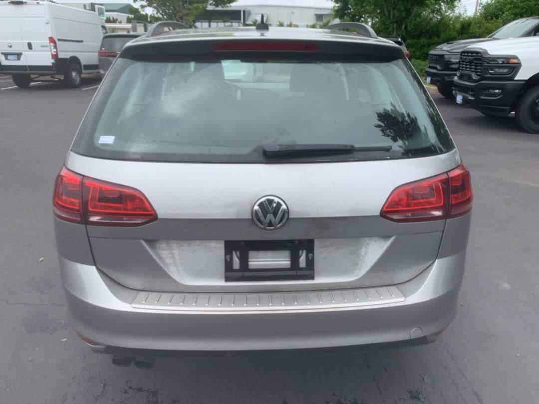 2016 Volkswagen Golf Sportwagen TSI Limited Edition - Image 3