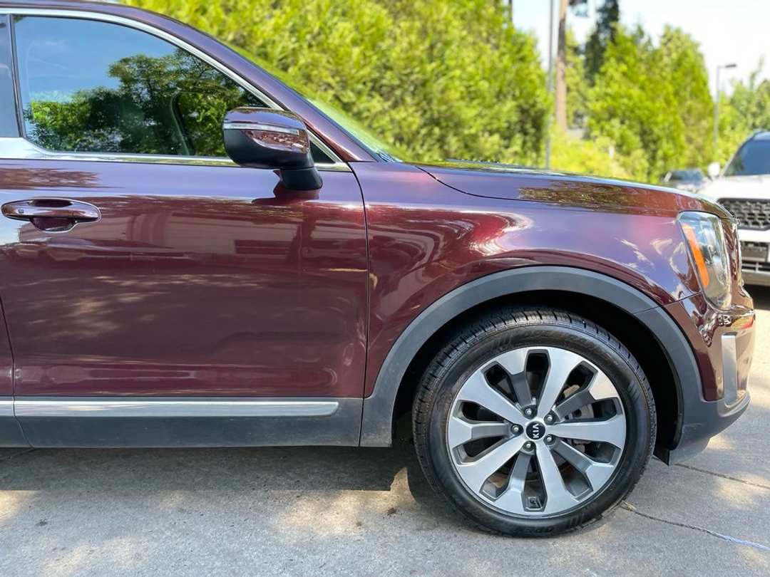 2021 Kia Telluride EX - Image 2