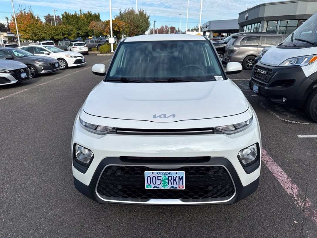 2022 Kia Soul LX - Image 2