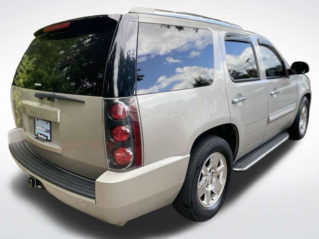 2007 GMC Yukon Denali - Image 3