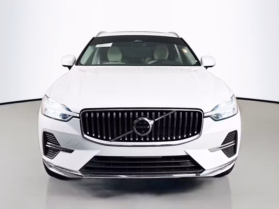 2023 Volvo Xc60 B5 Plus Bright Theme - Image 2