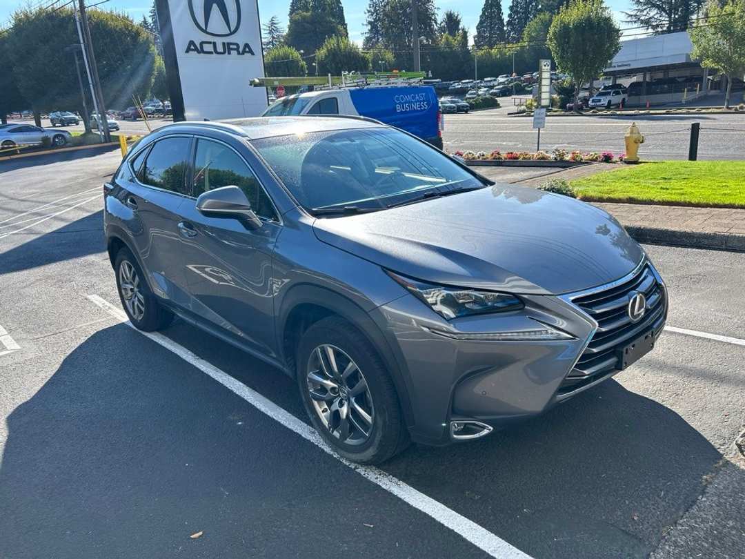 2015 Lexus NX 300h - Image 2