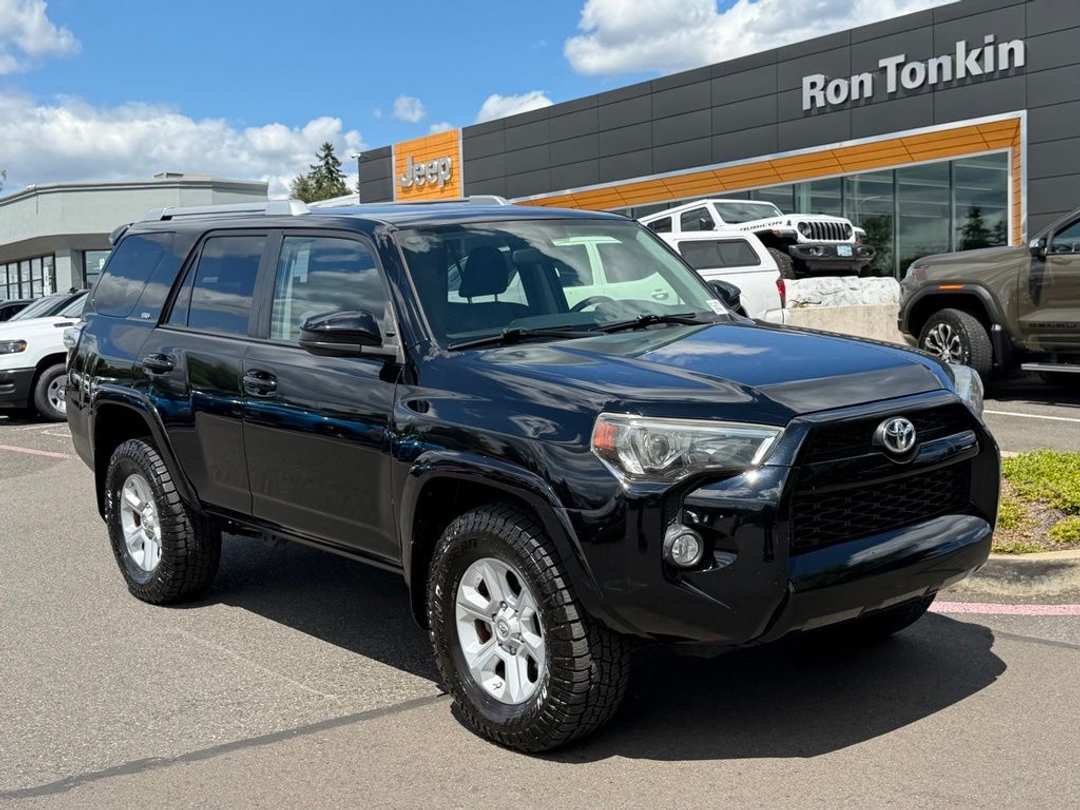 2016 Toyota 4Runner SR5 - Image 2
