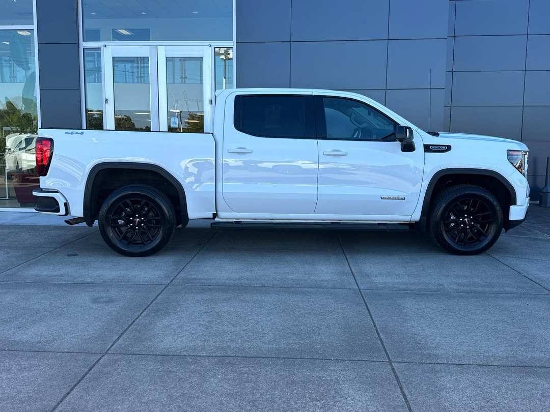 2025 GMC Sierra 1500 Elevation - Image 2