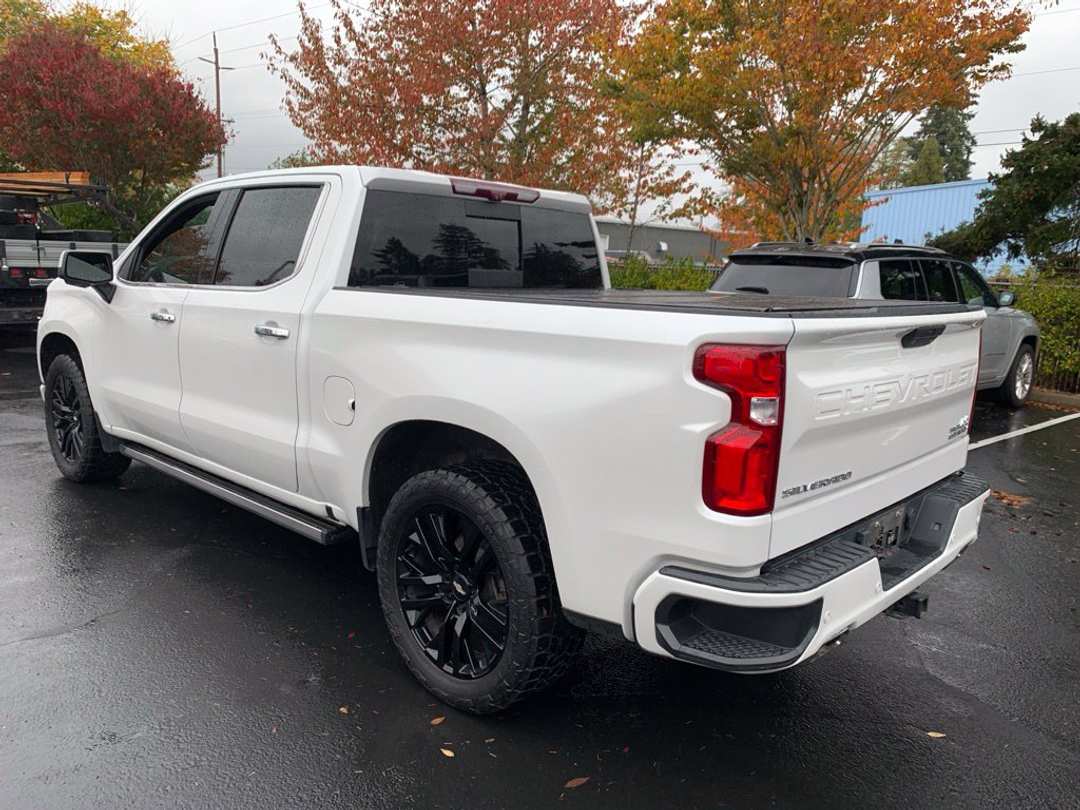 2020 Chevrolet Silverado 1500 High Country - Image 2