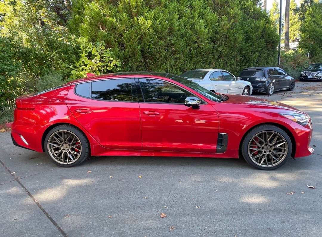 2023 Kia Stinger GT2 - Image 3