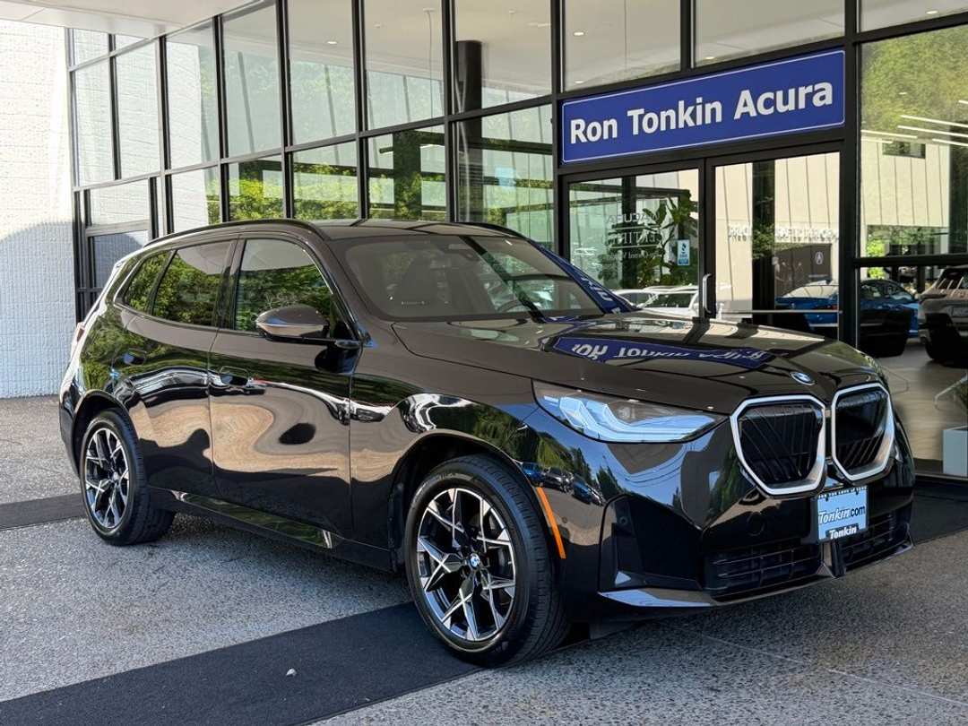 2025 BMW X3 30 xDrive - Image 2