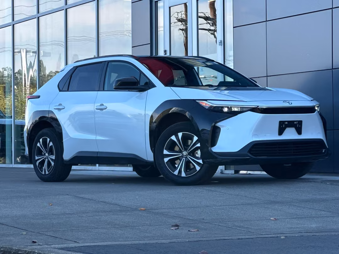 2024 Toyota Bz4X XLE - Image 2